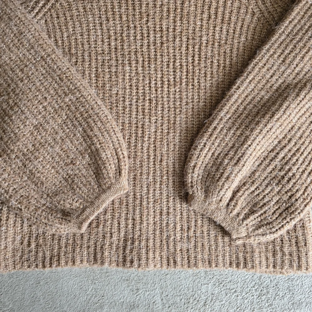 Vero Moda mock-neck puff sleeve knit sweater size large - Picture 5 of 13